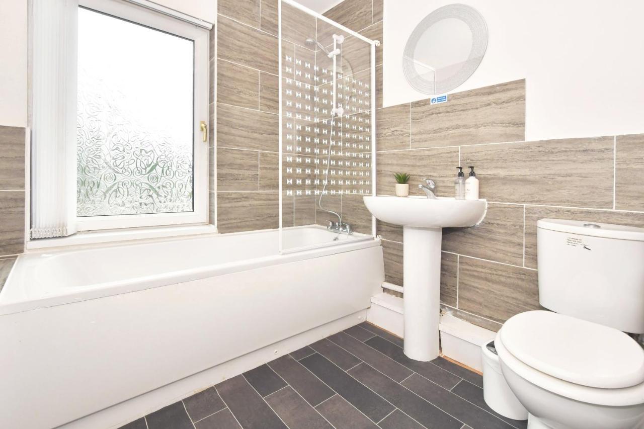 Wistaston House By Yourstays 5 Double Bedrooms And 2 Bathrooms, Great For Groups! Book Now! Crewe Exterior foto